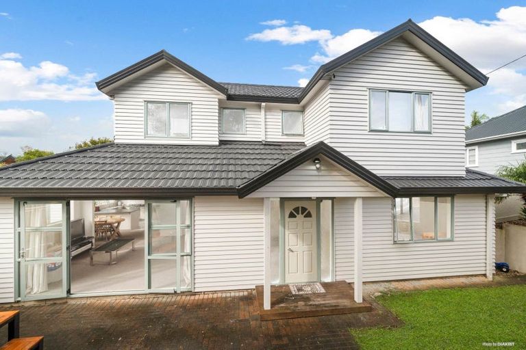 Photo of property in 2/36 Nile Road, Milford, Auckland, 0620