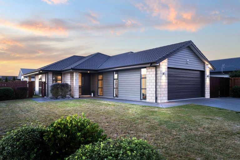 Photo of property in 76 Ledbury Drive, Rolleston, 7615