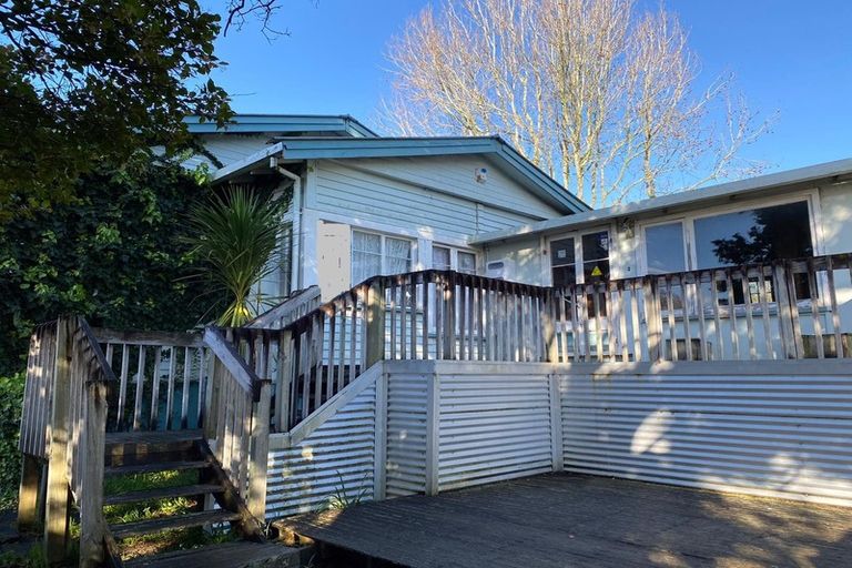 Photo of property in 142 Great South Road, Manurewa, Auckland, 2102