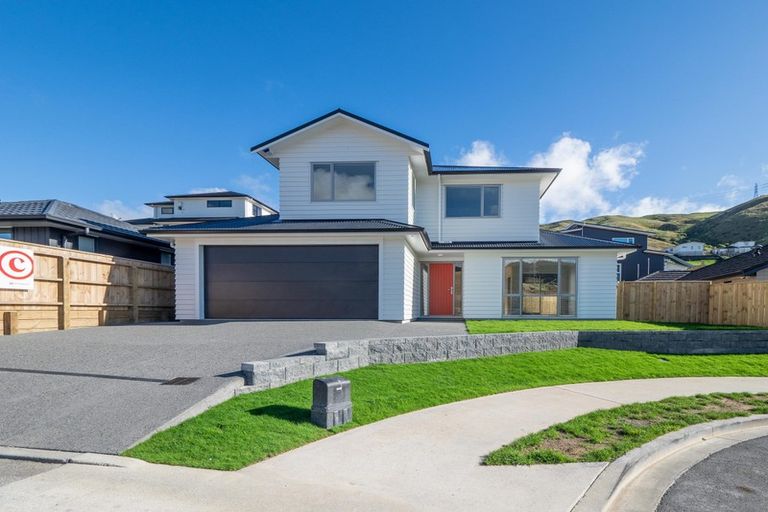 Photo of property in 10 Hattersley Grove, Churton Park, Wellington, 6037