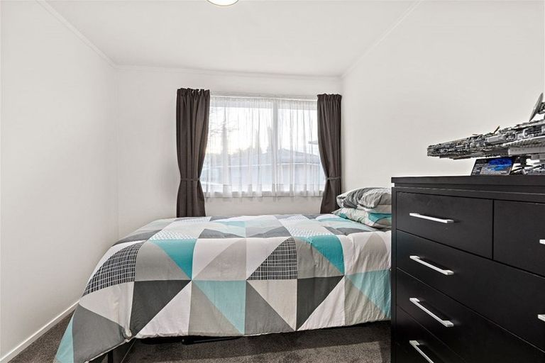 Photo of property in 22 Helena Street, Massey, Auckland, 0614