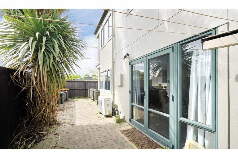 Photo of property in 16 Macaulay Street, Addington, Christchurch, 8024