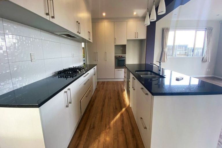 Photo of property in 12 Marsh Avenue, Forrest Hill, Auckland, 0620