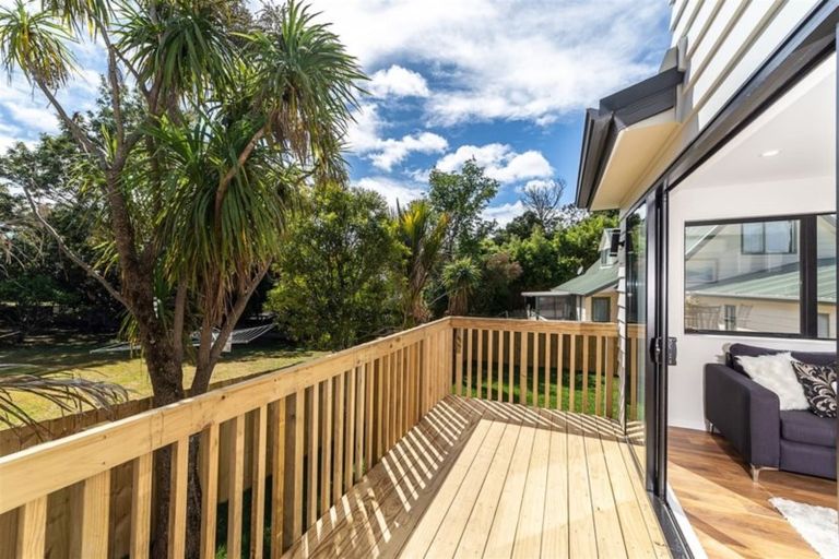 Photo of property in 14a Rosalind Road, Glenfield, Auckland, 0629