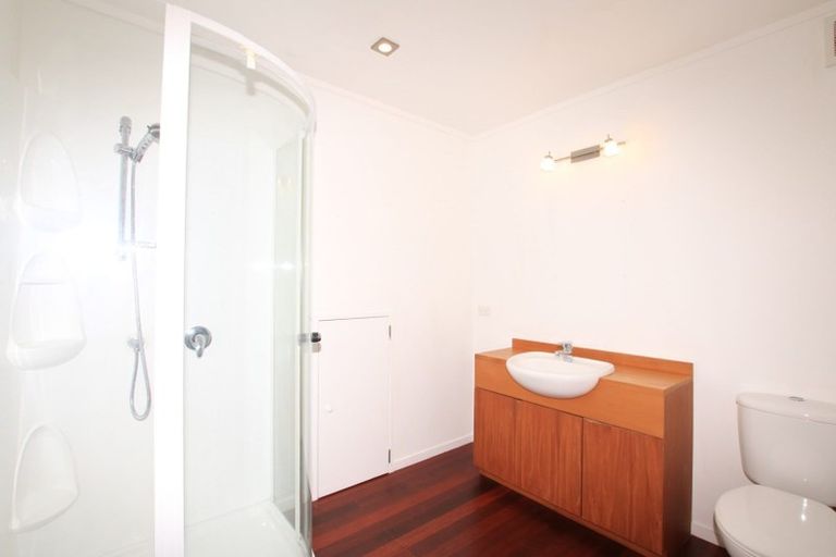 Photo of property in 53b Onedin Place, Titirangi, Auckland, 0604