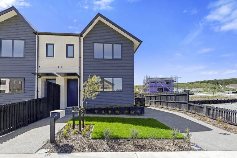 Photo of property in 39 Turtleback Avenue, Whitby, 5024