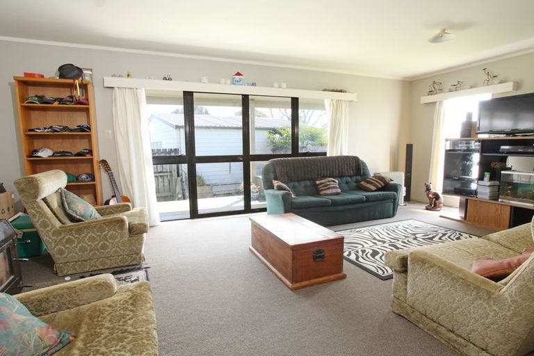 Photo of property in 50 Odlin Crescent, Nawton, Hamilton, 3200