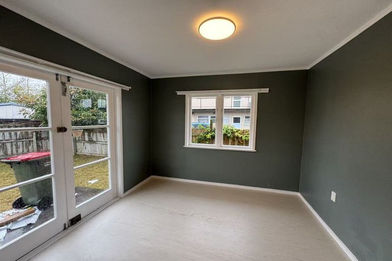 Photo of property in 2 Cameron Road, Hamilton East, Hamilton, 3216