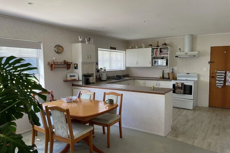 Photo of property in 1/6 Keeney Court, Papakura, 2110