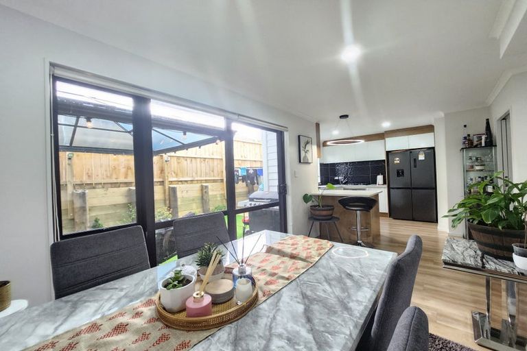 Photo of property in 6c Christmas Road, Manurewa, Auckland, 2102