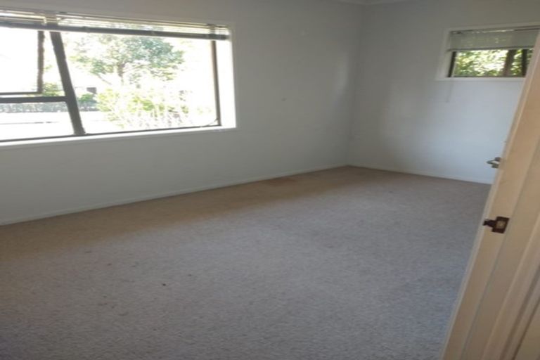 Photo of property in 1/9 Thorburn Avenue, Red Beach, 0932