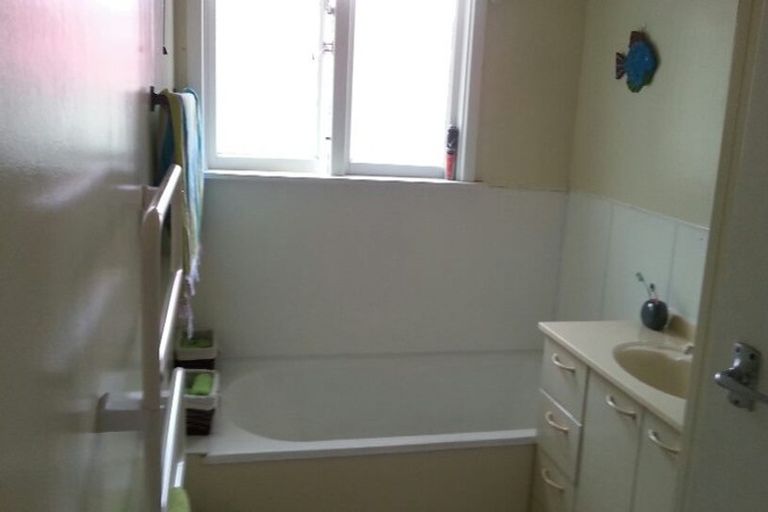 Photo of property in 62 Dunedin Street, Redwood, Christchurch, 8051