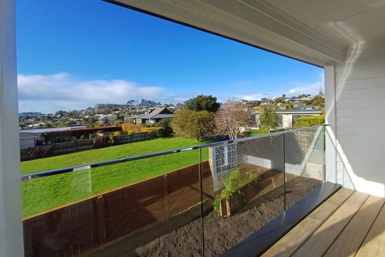 Photo of property in 345 East Coast Road, Mairangi Bay, Auckland, 0630