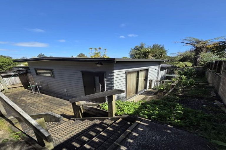 Photo of property in 19 Brunton Place, Glenfield, Auckland, 0629