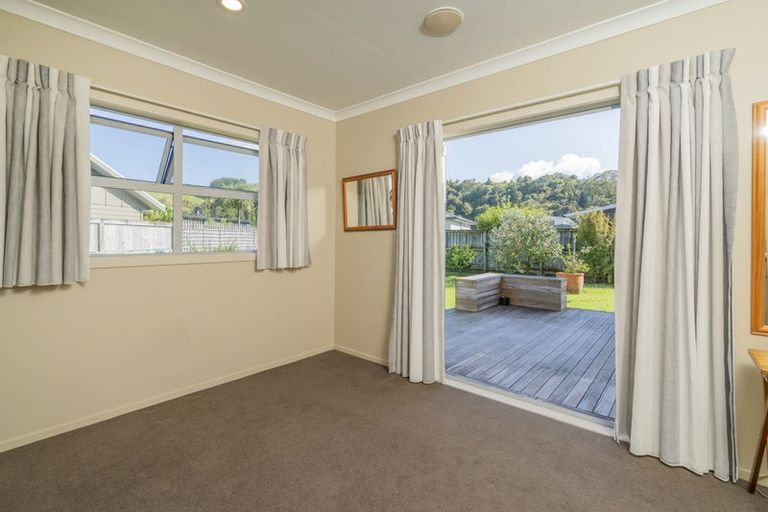 Photo of property in 8 Dotterel Place, Whitianga, 3510