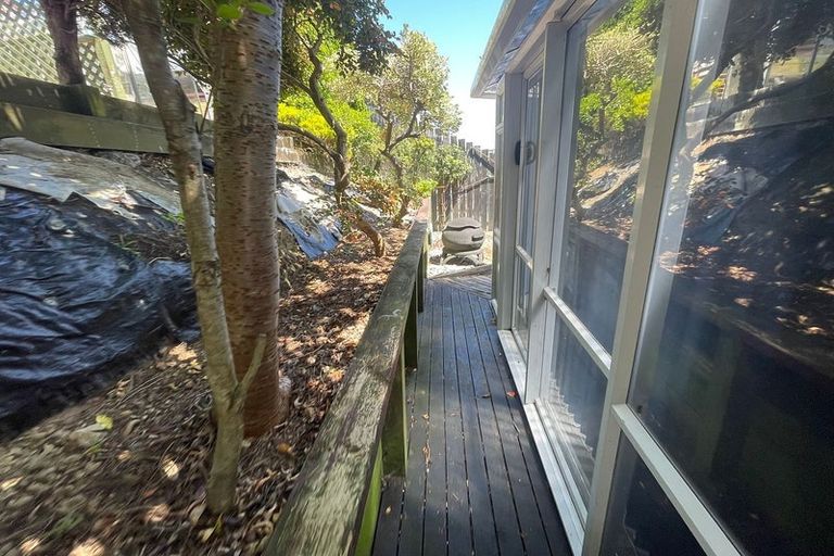 Photo of property in 146 Mark Avenue, Grenada Village, Wellington, 6037