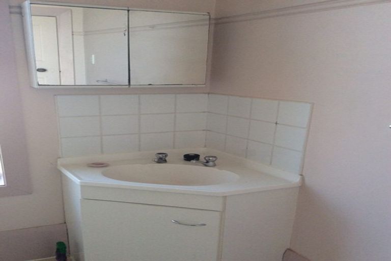 Photo of property in 165a Peverel Street, Riccarton, Christchurch, 8041