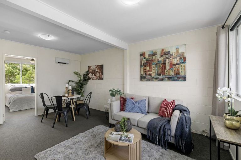 Photo of property in 8/19 Pirie Crescent, Moera, Lower Hutt, 5010