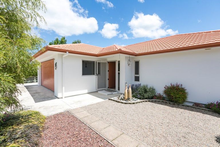 Photo of property in 10 Rochfort Street, Otane, 4202