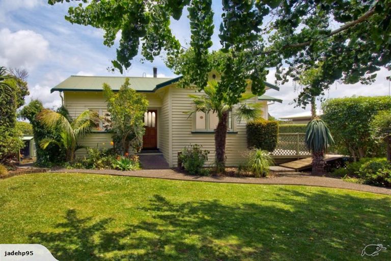 Photo of property in 122 Rathgar Road, Henderson, Auckland, 0610