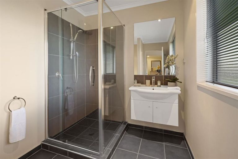 Photo of property in 12 Queenswood Gardens, Mairehau, Christchurch, 8052