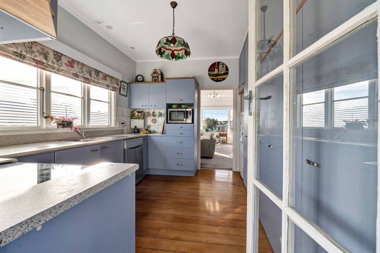 Photo of property in 11 Miranda Street, Stratford, 4332