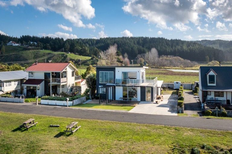 Photo of property in 268 Whirinaki Road, Eskdale, Napier, 4182