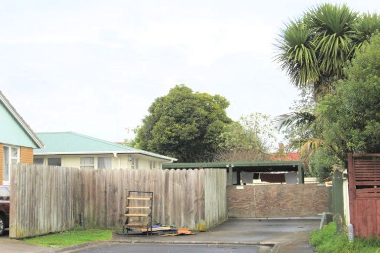 Photo of property in 17 Mcentee Street, Papakura, 2110