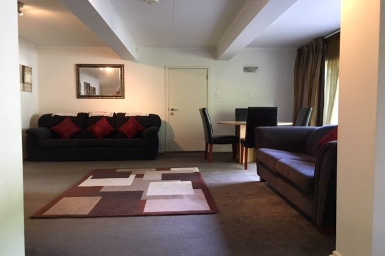 Photo of property in 28 Harvey Street, Waipahihi, Taupo, 3330