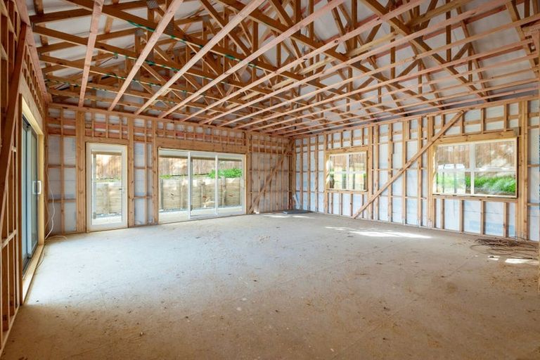 Photo of property in 90 Upper Orewa Road, Wainui, Silverdale, 0992