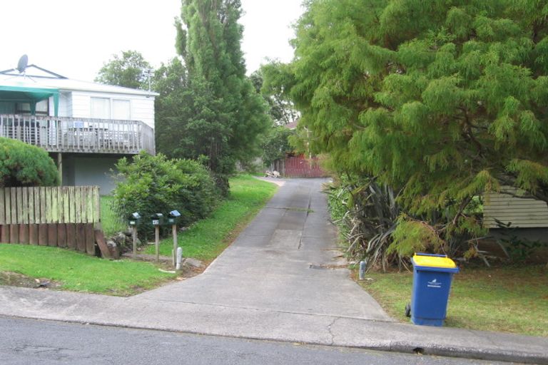 Photo of property in 42 Glenbervie Crescent, Massey, Auckland, 0614