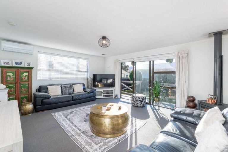 Photo of property in 2/8 Murray Street, Wallaceville, Upper Hutt, 5018