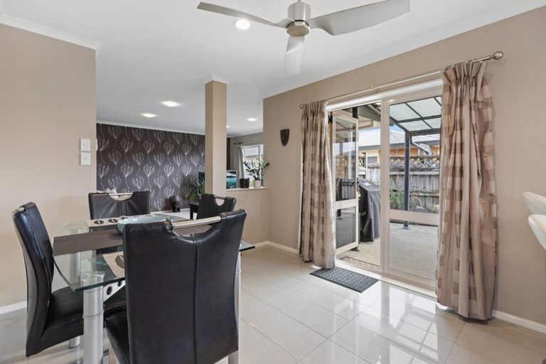 Photo of property in 30 Blake Boulevard, Papamoa Beach, Papamoa, 3118