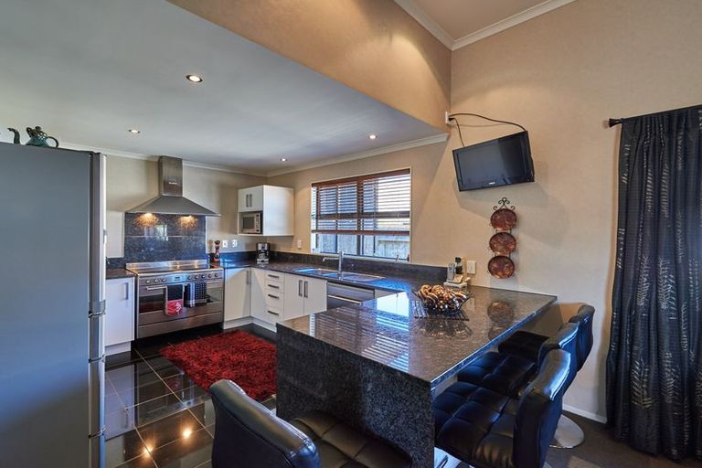 Photo of property in 5 Levi Place, Kelvin Grove, Palmerston North, 4414