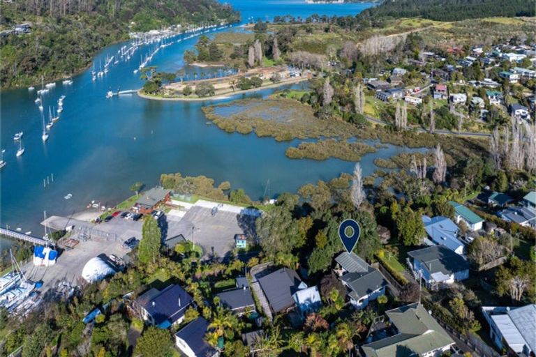 Photo of property in 10a Stillwater Crescent, Stillwater, Silverdale, 0993