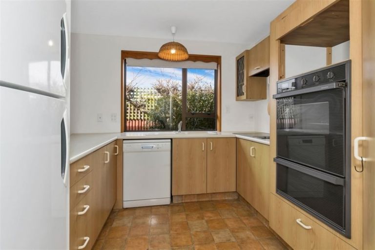 Photo of property in 11 Rossiter Avenue, Redwood, Christchurch, 8051
