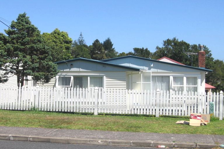 Photo of property in 2/26 Elliott Avenue, Bayview, Auckland, 0629