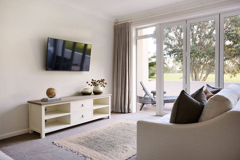 Photo of property in 184 Oceanbeach Road, Mount Maunganui, 3116