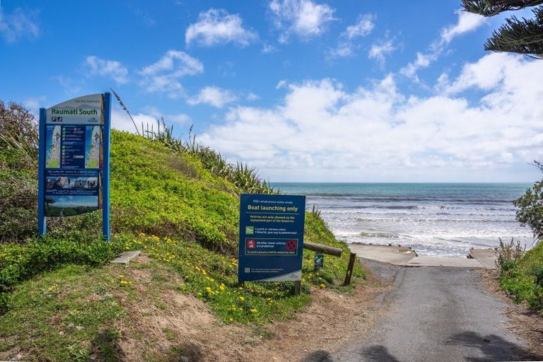 Photo of property in 93b The Esplanade, Raumati South, Paraparaumu, 5032