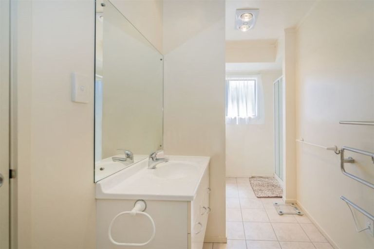 Photo of property in 2 Mayfair Close, Whitianga, 3510