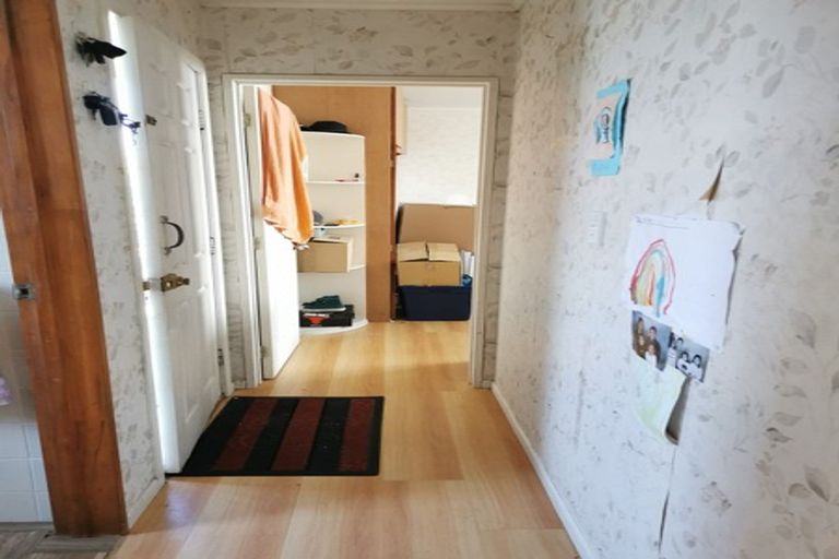 Photo of property in 6 Karamu Street, Te Atatu Peninsula, Auckland, 0610