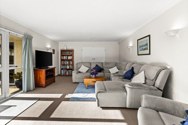 Photo of property in 9 Gresham Place, Taradale, Napier, 4112