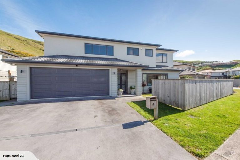 Photo of property in 4 Moston Grove, Churton Park, Wellington, 6037
