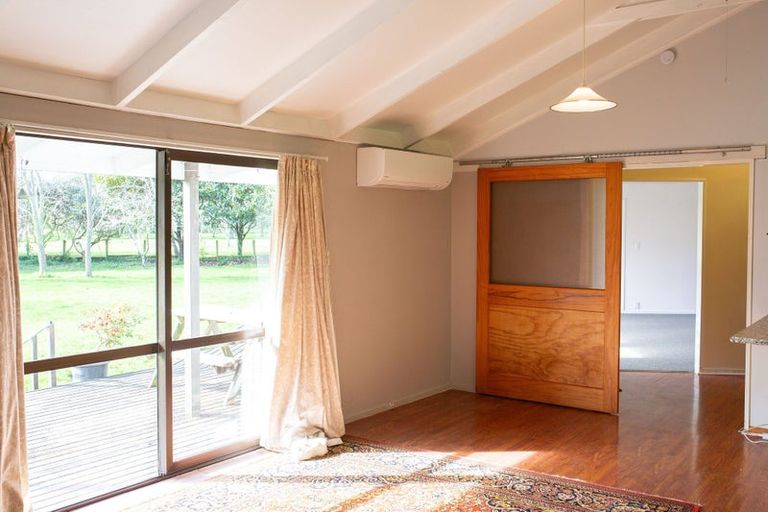 Photo of property in 92 Arcus Road, Te Horo, Otaki, 5582