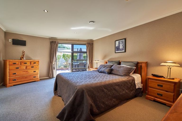 Photo of property in 5 Levi Place, Kelvin Grove, Palmerston North, 4414