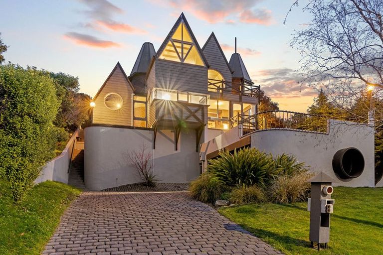 Photo of property in 8 Muritai Terrace, Mount Pleasant, Christchurch, 8081