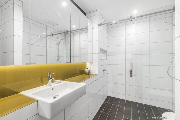 Photo of property in 903/1u Market Lane, Wellington Central, Wellington, 6011