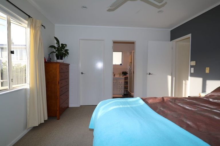 Photo of property in 4 Vida Place, Howick, Auckland, 2014