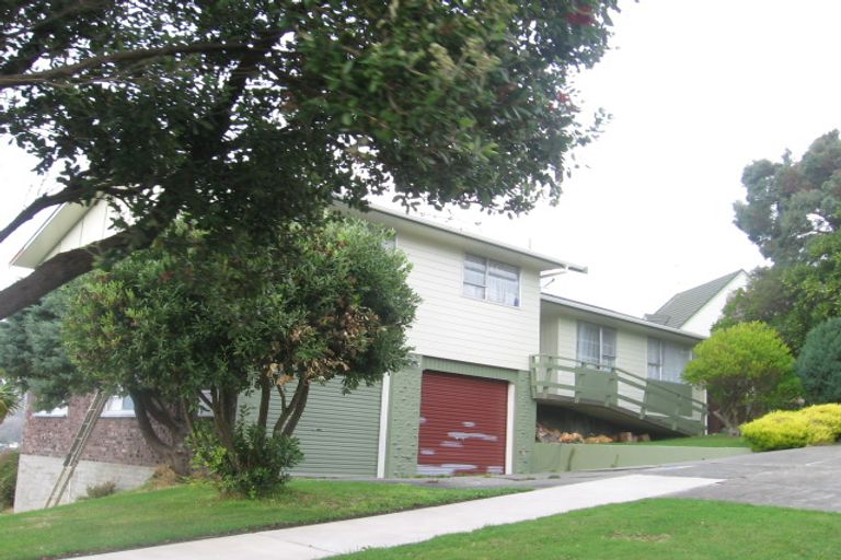 Photo of property in 1 The Sounding, Whitby, Porirua, 5024