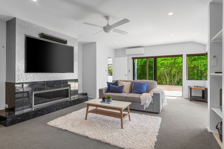 Photo of property in 14 Wade Place, Welcome Bay, Tauranga, 3175